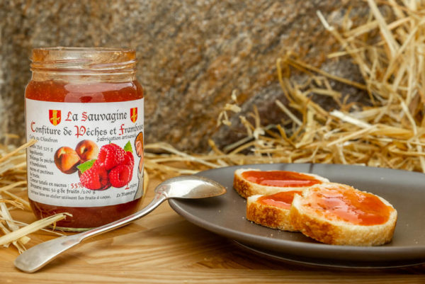 Confiture Pèches - framboises - La Sauvagine